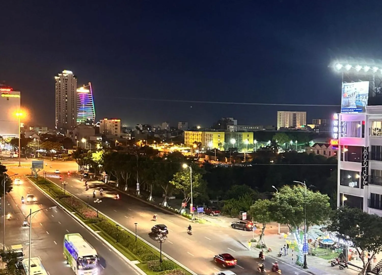 Rivera Suites 다낭